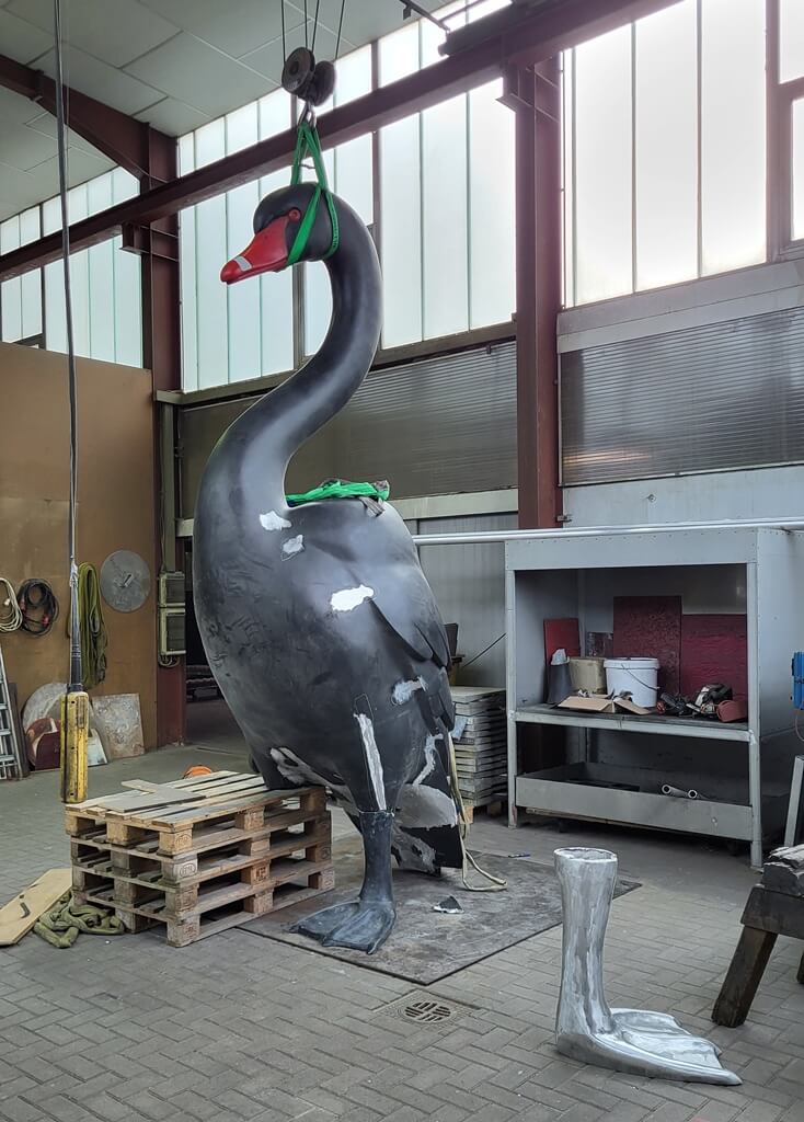 Black Swan aus Eschborn in Eschenburg Black Swan aus Eschborn in Eschenburg