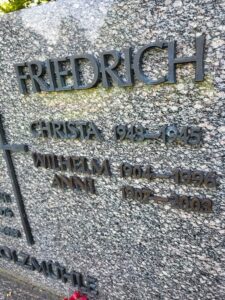 Grabsteininschrift aus Bronze